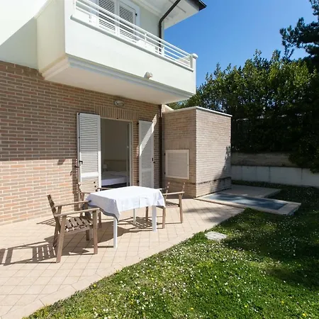 M10 - Marcelli, Nuovissimo Bilocale Con Giardino